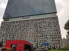 入口-上海喜玛拉雅酒店-停车场