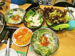 -江南猪肉商会无限续吃(弘大店)