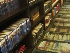 -钟书阁(松江泰晤士小镇店)