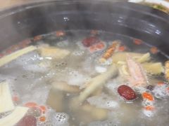 -濠轩阁特色生蚝火锅(水湾路店)