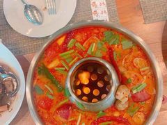 -Chom Cafe and Restaurant