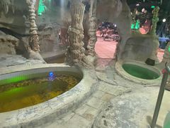 -泉城欧乐堡戏水湾艺术养生温泉