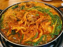 土豆排骨火锅-喇喇排骨火锅·传统韩式脊骨汤(望京西园总店)
