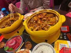 -多嘴超级肉蟹煲(杉杉国潮主题店)