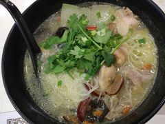 鸡腿肉米线-和平馆·地道港澳茶餐厅(西门口店)