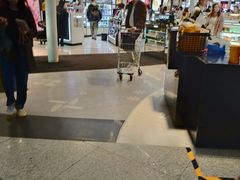 -日上免税店(三径路t3店)