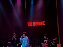 -TZ House音乐现场(来福士中心店)