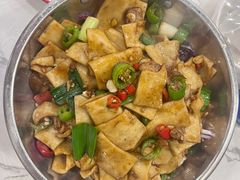 -江城燕子大排档(江汉路步行街店)