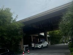 -三亚亚龙湾希尔顿酒店