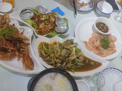 -覃记海鲜美食餐厅