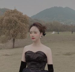 -唯一旅拍·颂当代影像艺术中心(上城店)