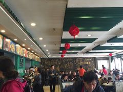 等位区-南来顺饭庄·清真(南菜园店)