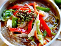 椒麻鸡火锅-云的侧面音乐餐吧(丰马牛餐饮广场店)