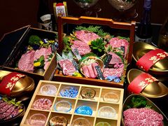 -山川小町·极番烧肉(新地假日广场店)