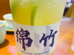 -休记光头香辣蟹干锅(绵竹店)