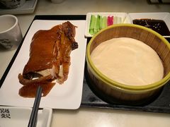 -吴越荣记苏州菜·松鼠桂鱼100%活鱼现做(月光码头店)