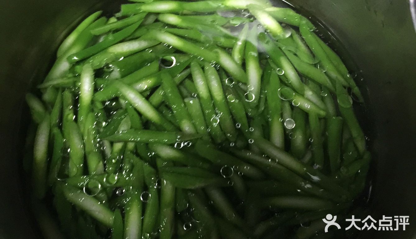 增强抵抗力菜之蘑菇炒芦笋