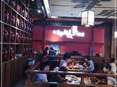 大堂-先启半步颠小酒馆(白麓里店)
