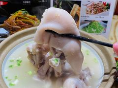 -叁煨蹄花·下饭盐帮菜(人民广场店)