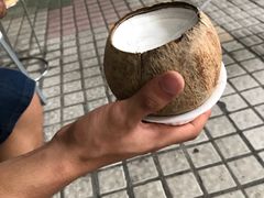 -椰爺爺·椰子冻砵仔糕