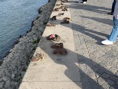 -多瑙河畔鞋履雕塑