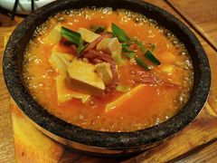 -云海肴·汽锅鸡·云南菜(天山百盛优客店)