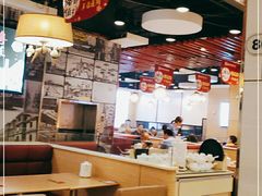大堂-粤仔湾砂锅粥(广益哥伦布店)