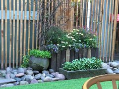 -冰冰龙虾·江湖菜·花园江景餐厅