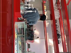 门面-UNI UNI(环亚凯瑟琳店)