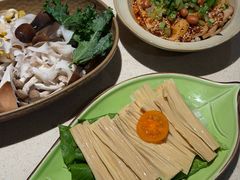 -一叶一世界•素食餐厅(环球中心店)