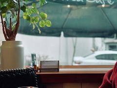 -Be Lived Cafe比例咖啡(摩天轮店)