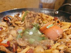 -富正毅三下锅·湘西韵味(天门山索道店)