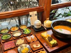 -银米·云南传统过桥米线(双廊黑金冠店)