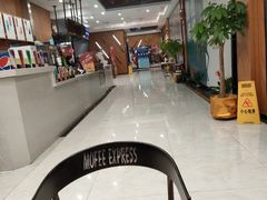 -大光明丽星VIP影城(昌里路杜比全景声店)