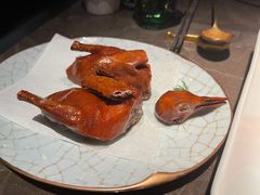 脆皮乳鸽-新荣记(BFC外滩金融中心店)
