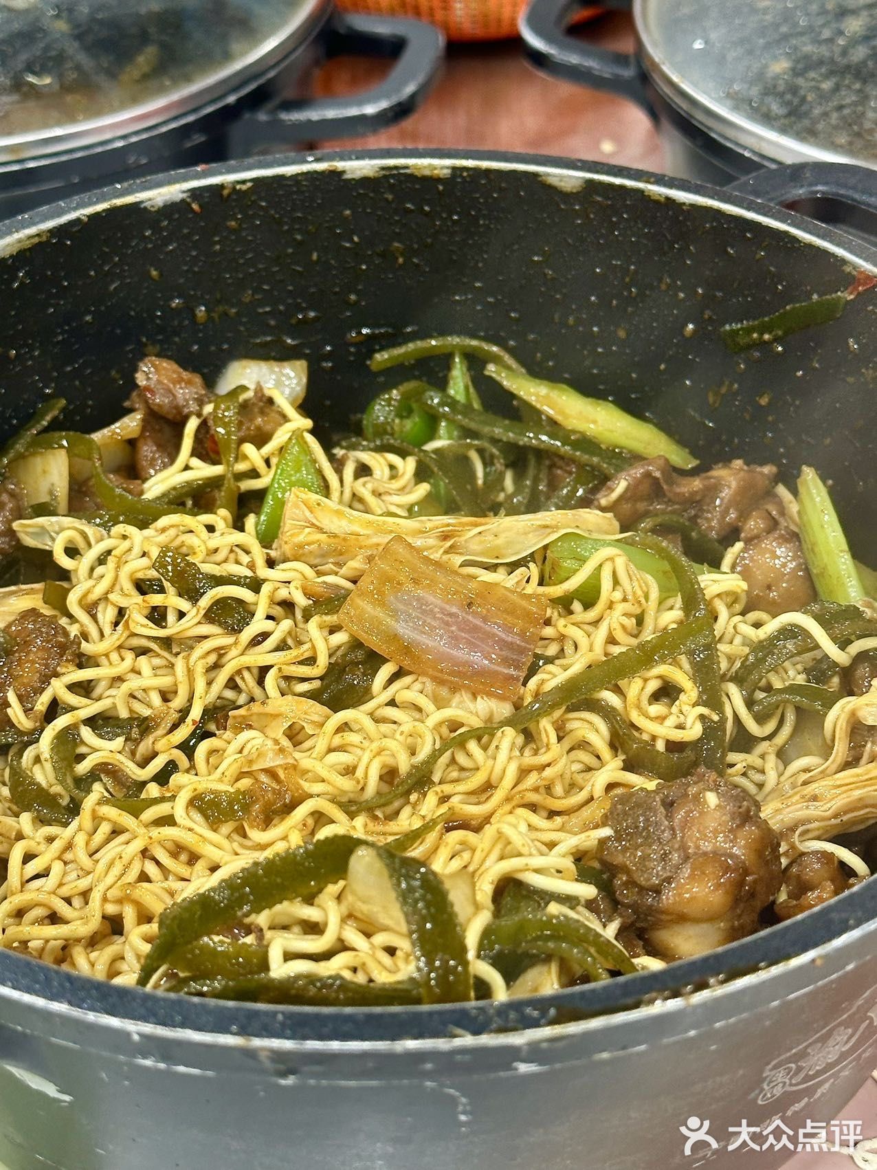 记住这个位置 排队一小时吃到了..！