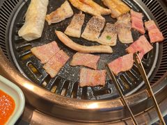 -梨花甄选自助烤肉(小寨原力场店)