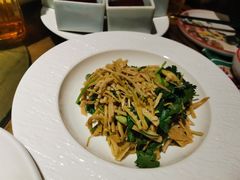 -新白鹿餐厅(银泰西湖文化广场店)