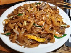 干炒牛河-胡桃里音乐餐厅(陶溪川店)(川湘赣菜·世界百大酒庄直供红酒·音乐表演)