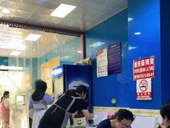 大堂-重庆麻辣烫(国权路店)