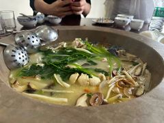 -姚记抚仙湖石锅鱼庄