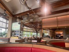 -蜜桃餐厅·伴山(湖滨商业街店)