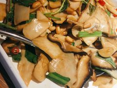 松林蘑菇-中8楼风尚云南菜(颐堤港店)