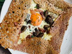 鸡蛋蘑菇熏肉荞麦可丽饼-RAC BAR(安福路店)