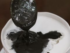 熊猫糊（杏仁糊拼芝麻糊）-南信牛奶甜品专家