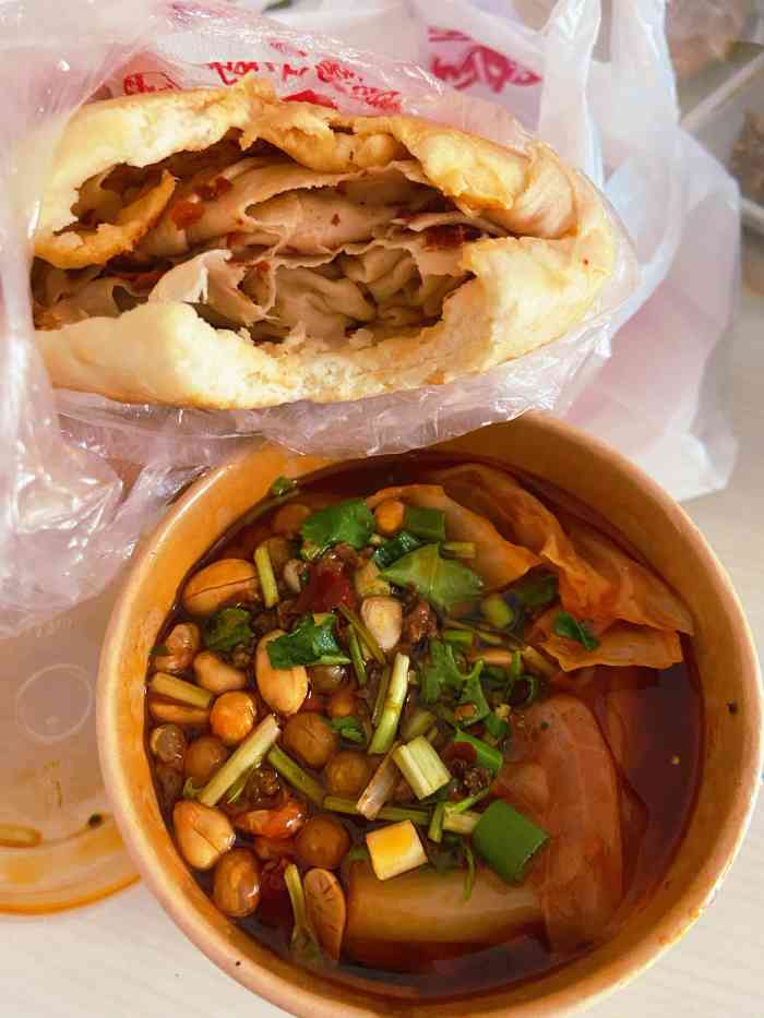 豫小七灌汤烧饼(姚桥店)-"位置就在德克士姚桥店旁边,地址非常好找,.