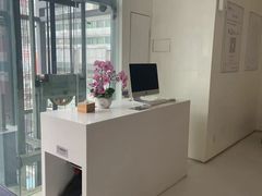 -卡罗酒店(东门晒布地铁站店)