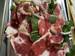 鲜拌牛肋肉-围炉肉舍•炭烤活鳗•丹东海鲜烤肉(步行街店)