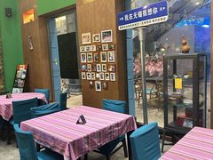 -香巴拉云南餐厅(华莱坞店)