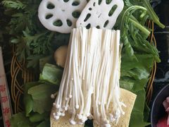 青菜拼盘-潮汕美牛肉丸火锅店(天宁寺店)